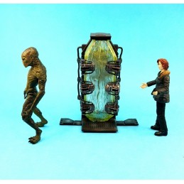 McFarlane Toys X-files Agent Dana Scully & Alien Cryopod Chamber second hand figures (Loose)