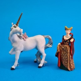 Unicorn and Lady Unicorn red dress Figurine d'occasion (Loose)