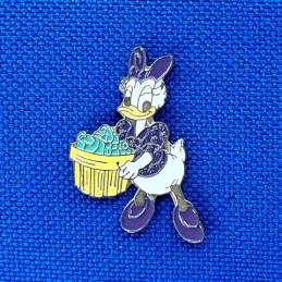 Disney Daisy Duck  with basket second hand Pin (Loose)