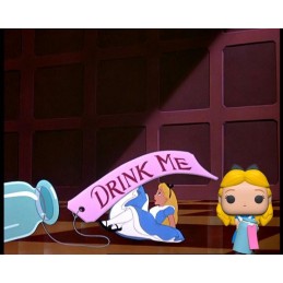 Funko Funko Pop! Disney Alice aux Pays Des Merveilles Alice with bottle Edition Limitée