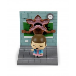 Stranger Things Eleven Vs. Demogorgon Diorama Figure