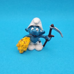 Schleich The Smurfs Farmer Smurf with Wheat and scythe 1981 second hand Figure (Loose)