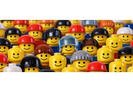 Le sourire LEGO : l’histoire du visage iconique des minifigurines LEGO